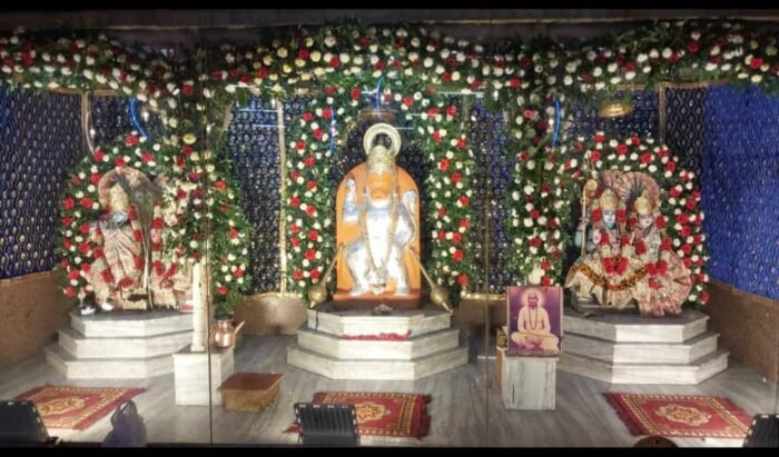  श्री बालाजी मन्दिर में कृष्ण जन्मोत्सव बड़े ही धूमधाम से  मनाया गया