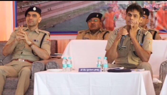 कांवड मेला को सकुशल सम्पन्न कराने हेतु एडीजी व आईजी गढ़वाल ने कांवड़ मेले में लगे सभी पुलिस बल को दिए निर्देश