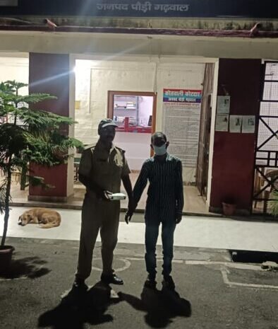  पुलिस ने अवैध सट्टा खाई-बाड़ी करते हुए 02 व्यक्तियों को किया गिरफ्तार, अवैध सट्टा कारोबार के सम्बन्ध में 112 में करे सूचना
