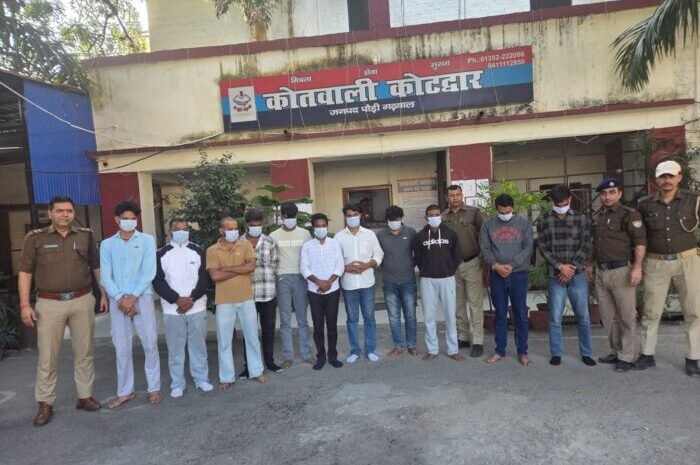  डिग्री कॉलेज के छात्र गुटों के बीच  लड़ाई में पुलिस ने की  गुंडागिर्दी के साथ माहौल बिगाड़ने वाले युवकों पर कार्यवाही